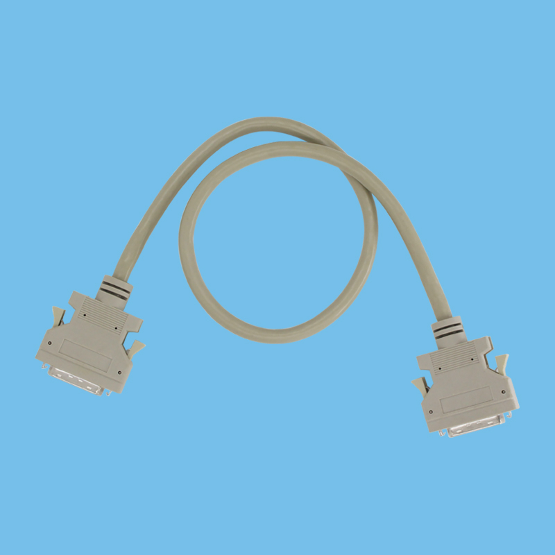 服务器电缆 HPDB 68PIN Male - Male Form Factor 360° EMI 保护