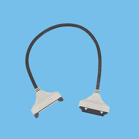 带磁性连接器的 37 针连接器公 - 母，用于快速连接医疗设备